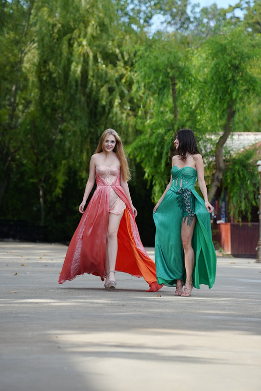 Rochie coral si smarald