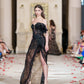 Rochie Noir Éternel – Rochie Couture din Dantelă Neagră cu Corset Reglabil și Aplicație Florală